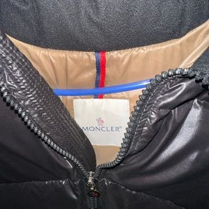 older maya moncler puffer jacket size 3 (large)